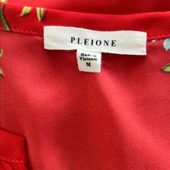 Pleione Red Relaxed Notched Collar Blouse - Picture 6 of 6